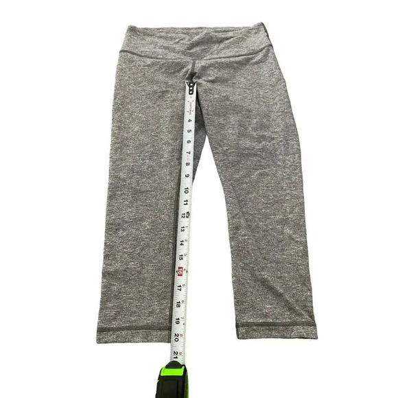 Lululemon Gray high waisted Cropped Legging Size 8 - Picture 3 of 5